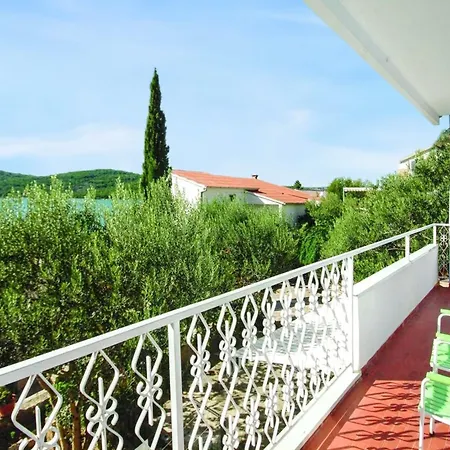 Charming In With Free Parking And Near The Sea *